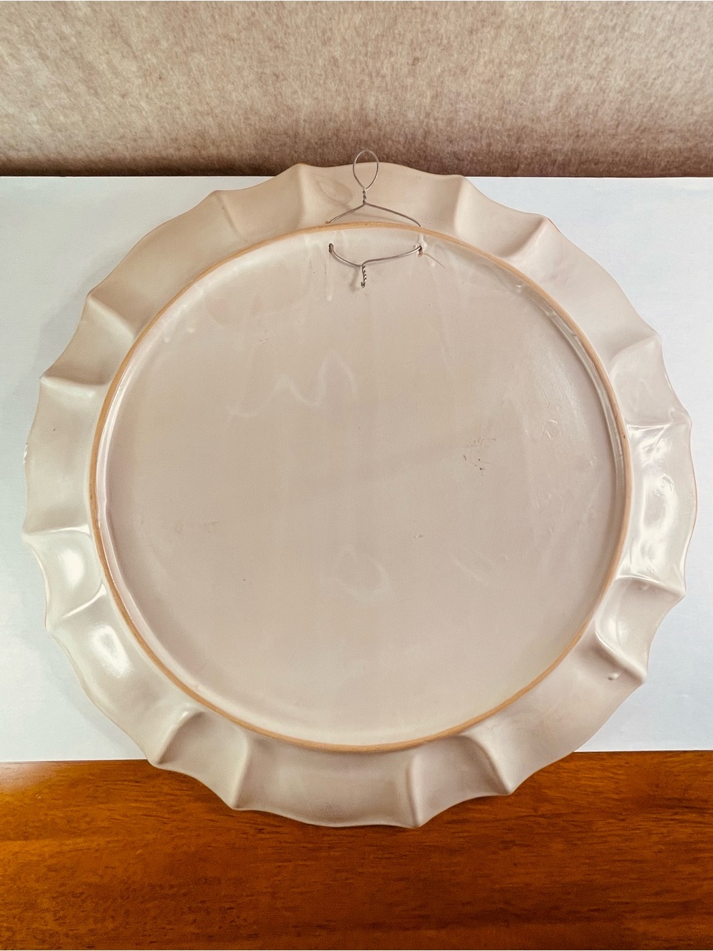 Caltagirone Sicilian Hand Made Hand Painted Oversize 19 inch Collector Plate - Picture 8 of 8